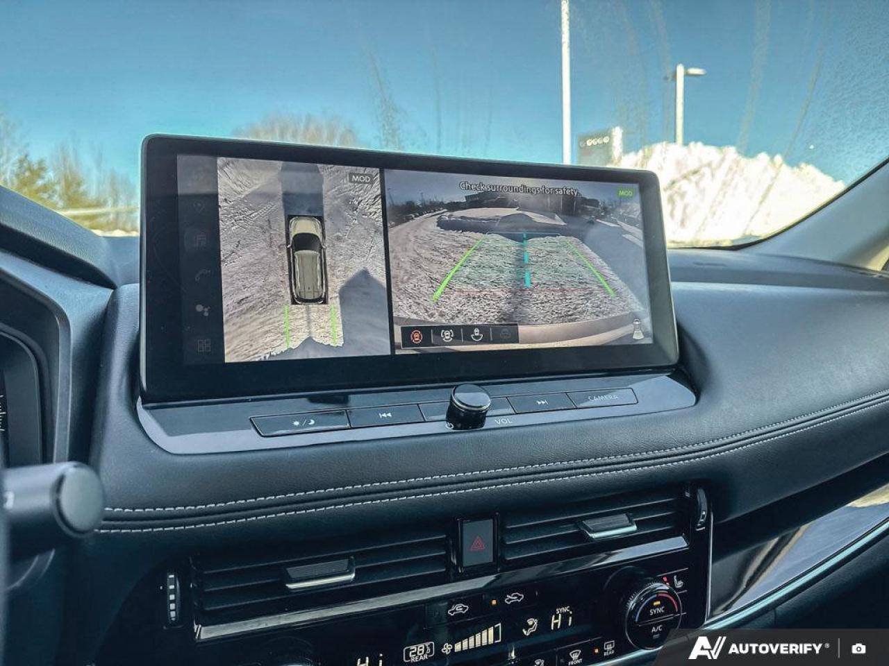 2024 Nissan Rogue SL Photo