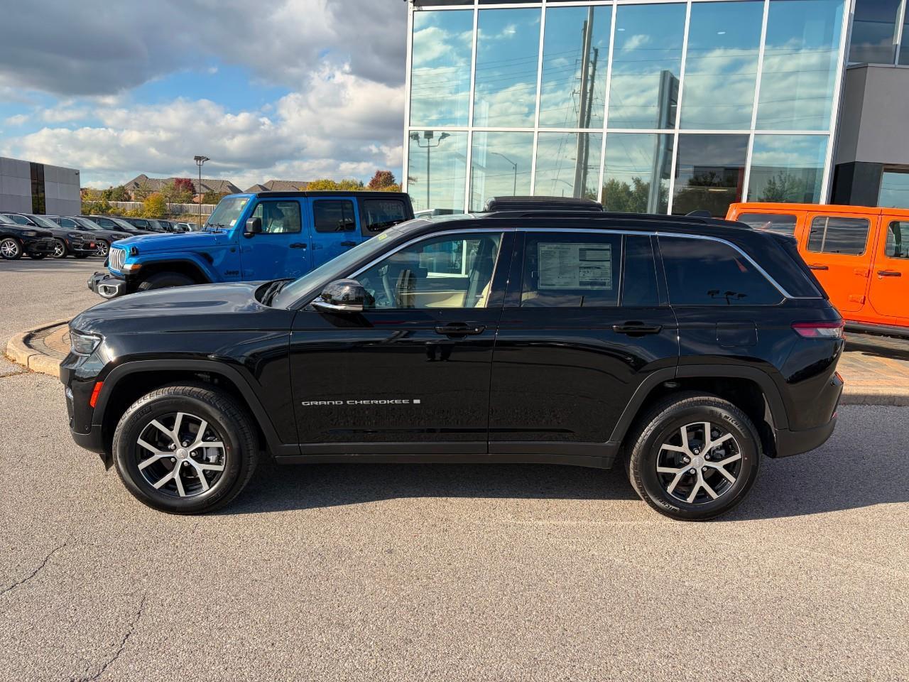 2025 Jeep Grand Cherokee Limited 4dr 4x4 Photo