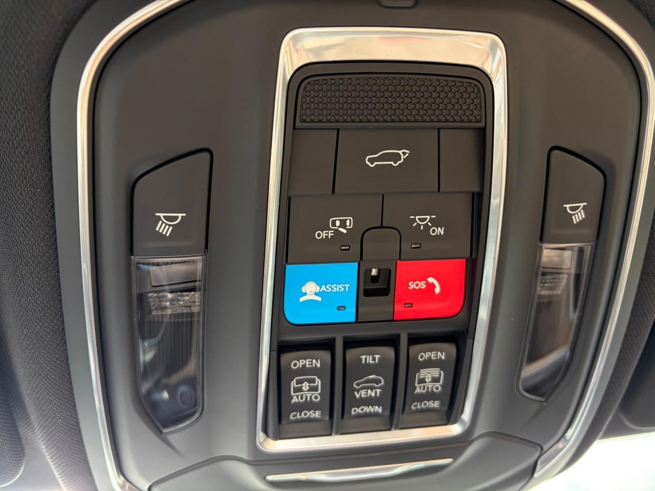 2025 Jeep Grand Cherokee Limited 4dr 4x4 Photo