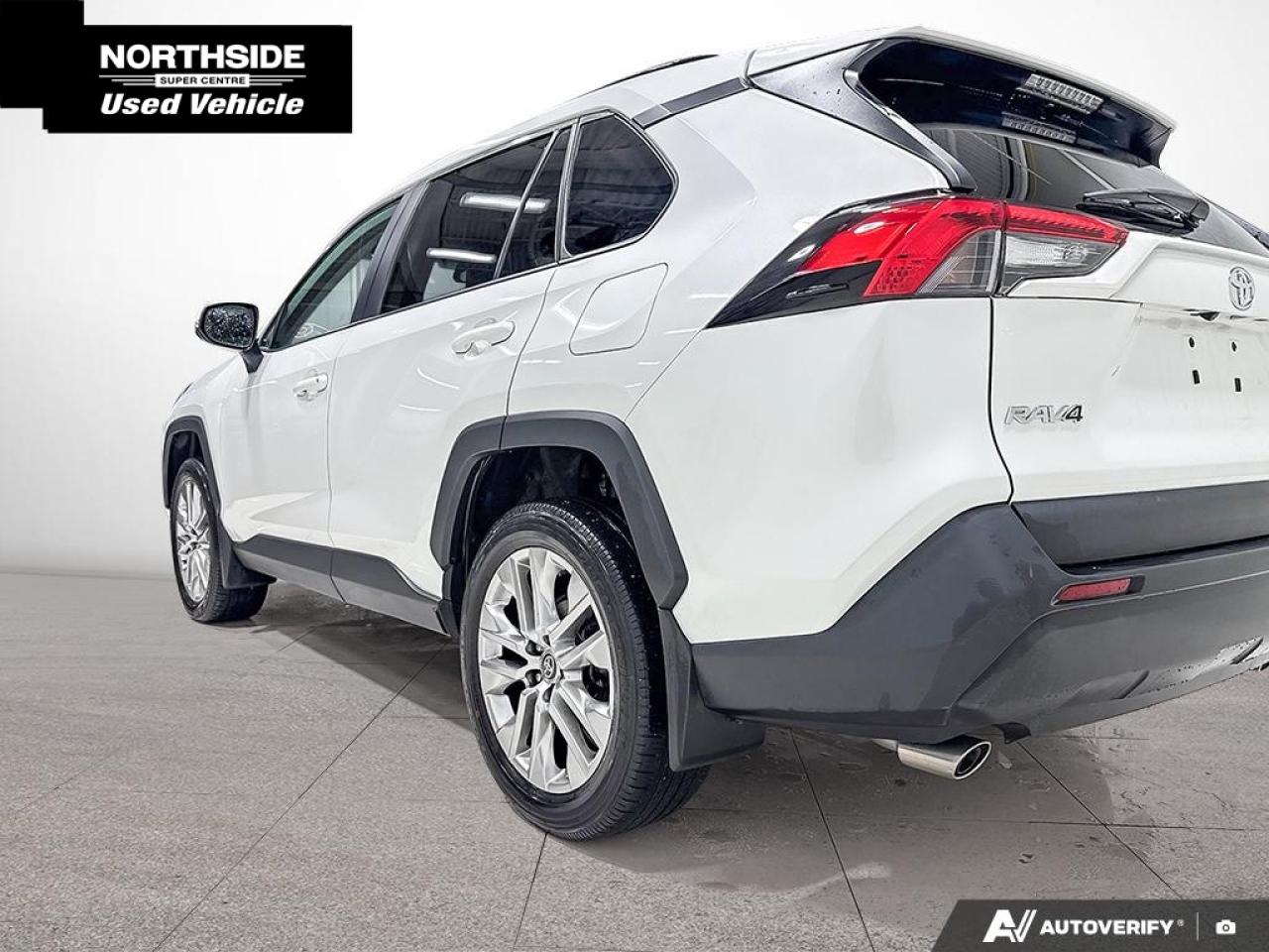 2022 Toyota RAV4 XLE 4dr All-wheel Drive Photo4