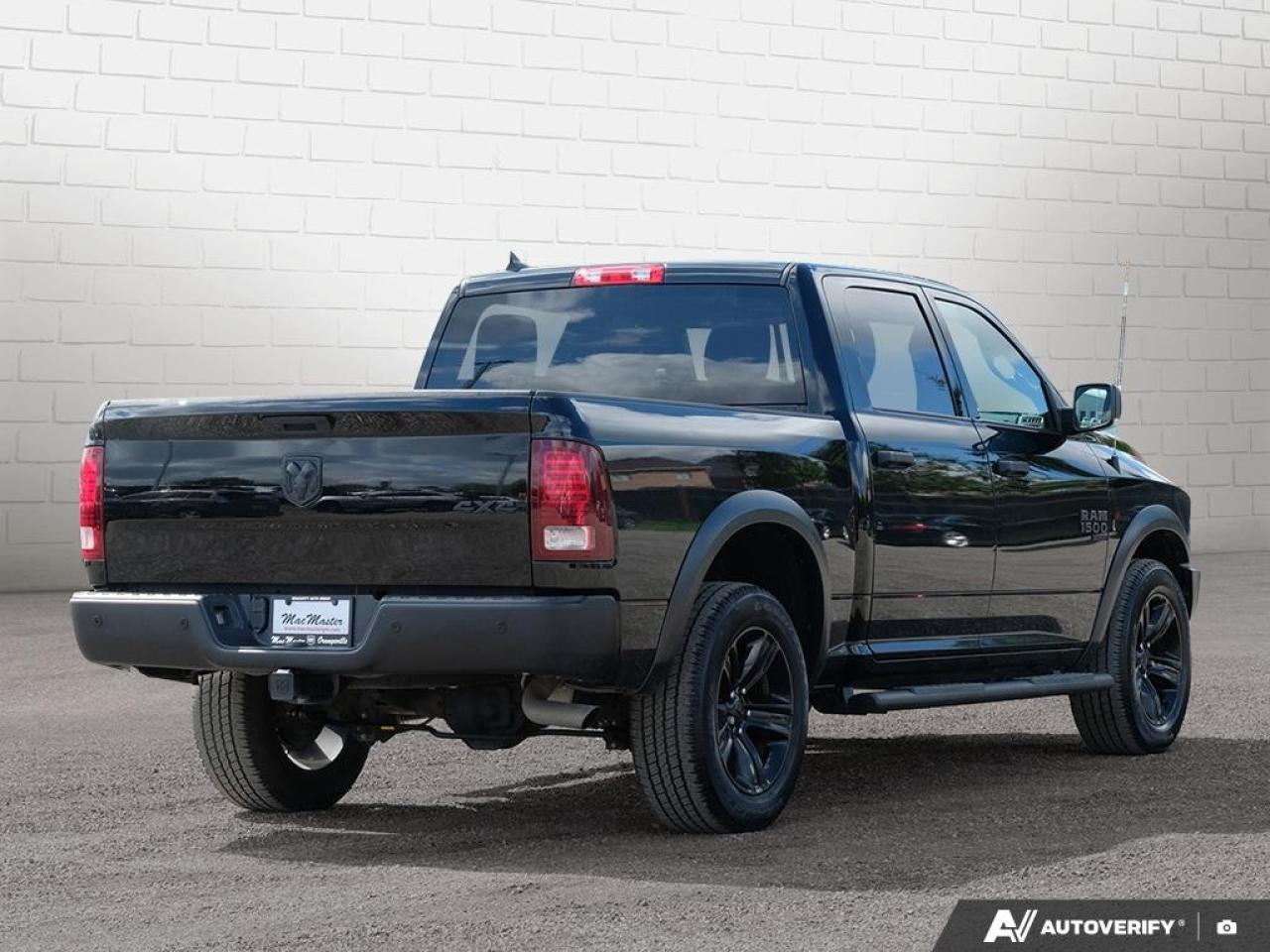 2023 RAM 1500 Classic WARLOCK 4X4 CREW CAB 5'7" BOX Photo