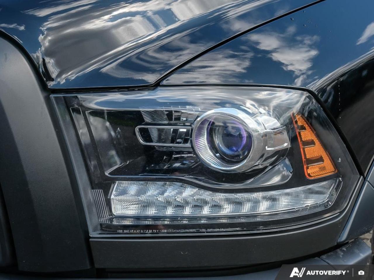 2023 RAM 1500 Classic WARLOCK 4X4 CREW CAB 5'7" BOX Photo