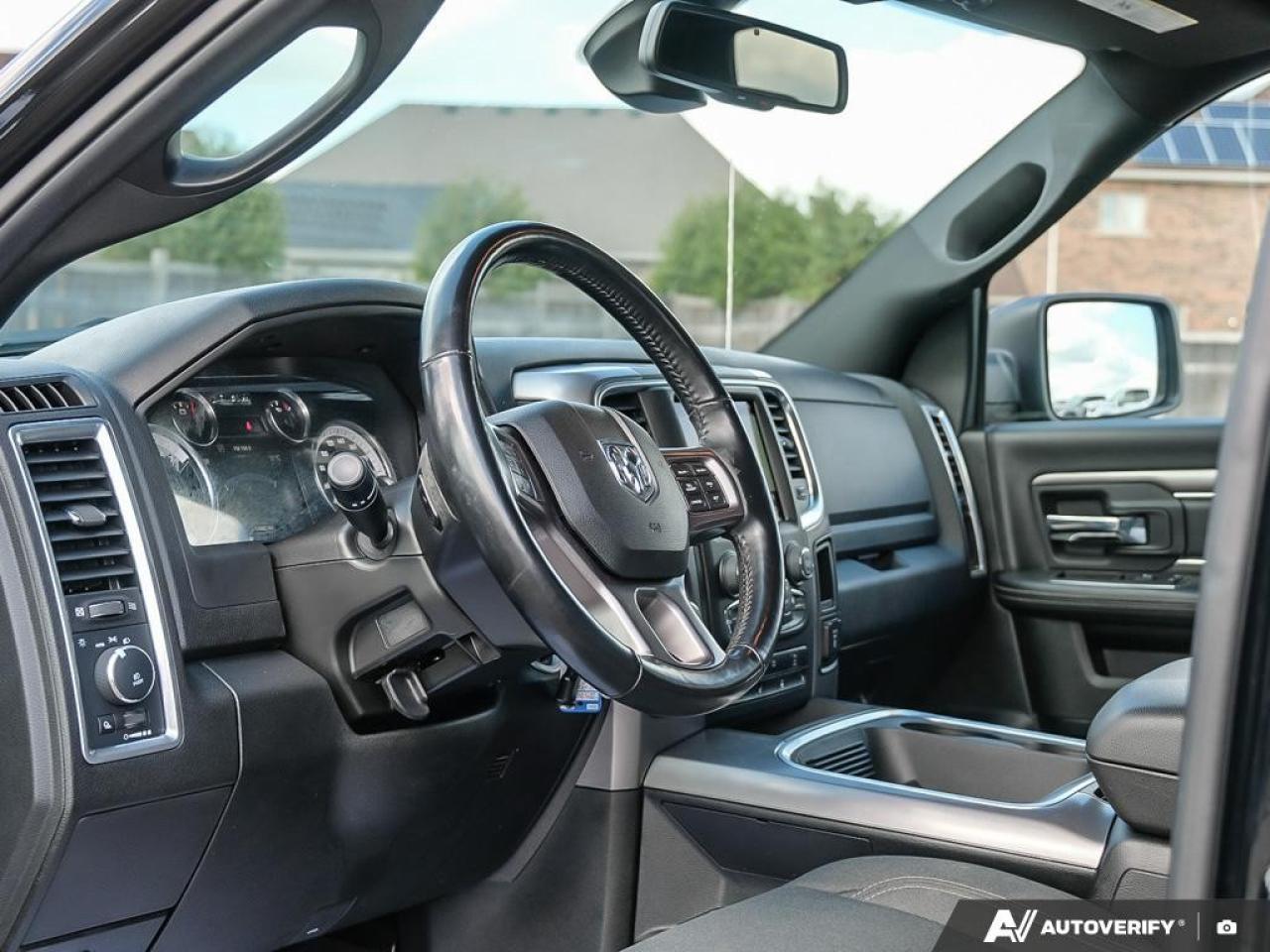 2023 RAM 1500 Classic WARLOCK 4X4 CREW CAB 5'7" BOX Photo