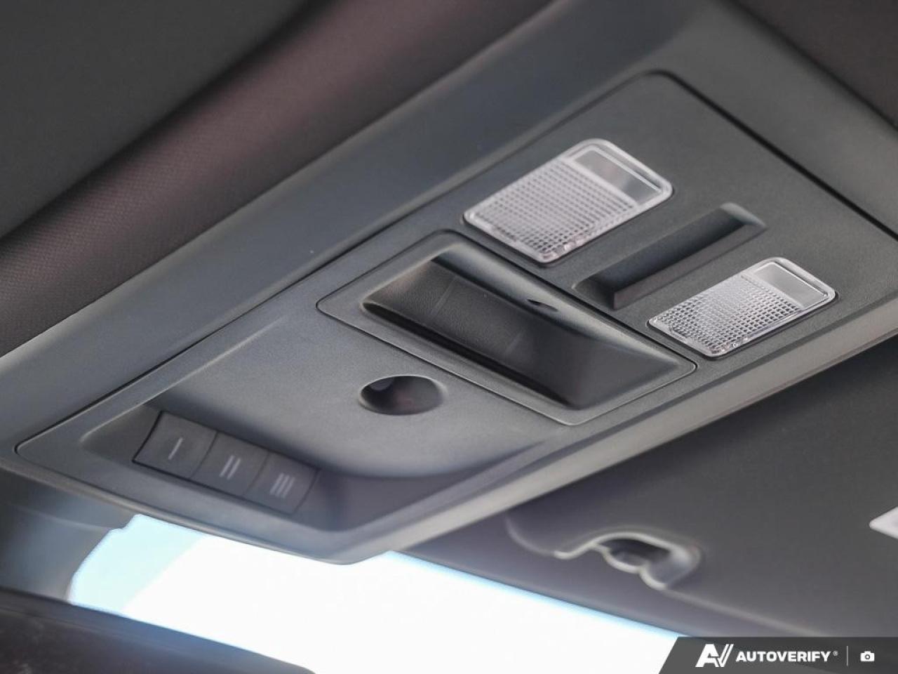 2023 RAM 1500 Classic WARLOCK 4X4 CREW CAB 5'7" BOX Photo