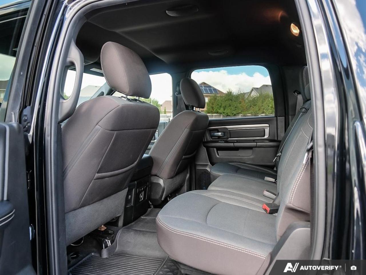 2023 RAM 1500 Classic WARLOCK 4X4 CREW CAB 5'7" BOX Photo