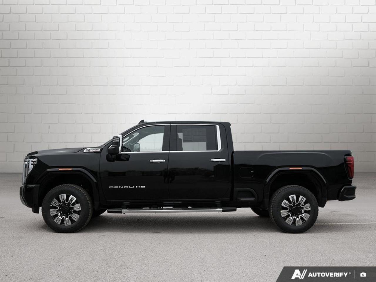 2025 GMC SIERRA 2500HD 4WD Crew Cab Standard Box Denali Photo