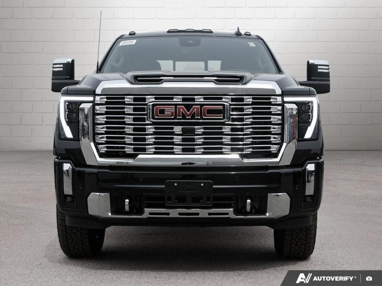 2025 GMC SIERRA 2500HD 4WD Crew Cab Standard Box Denali Photo