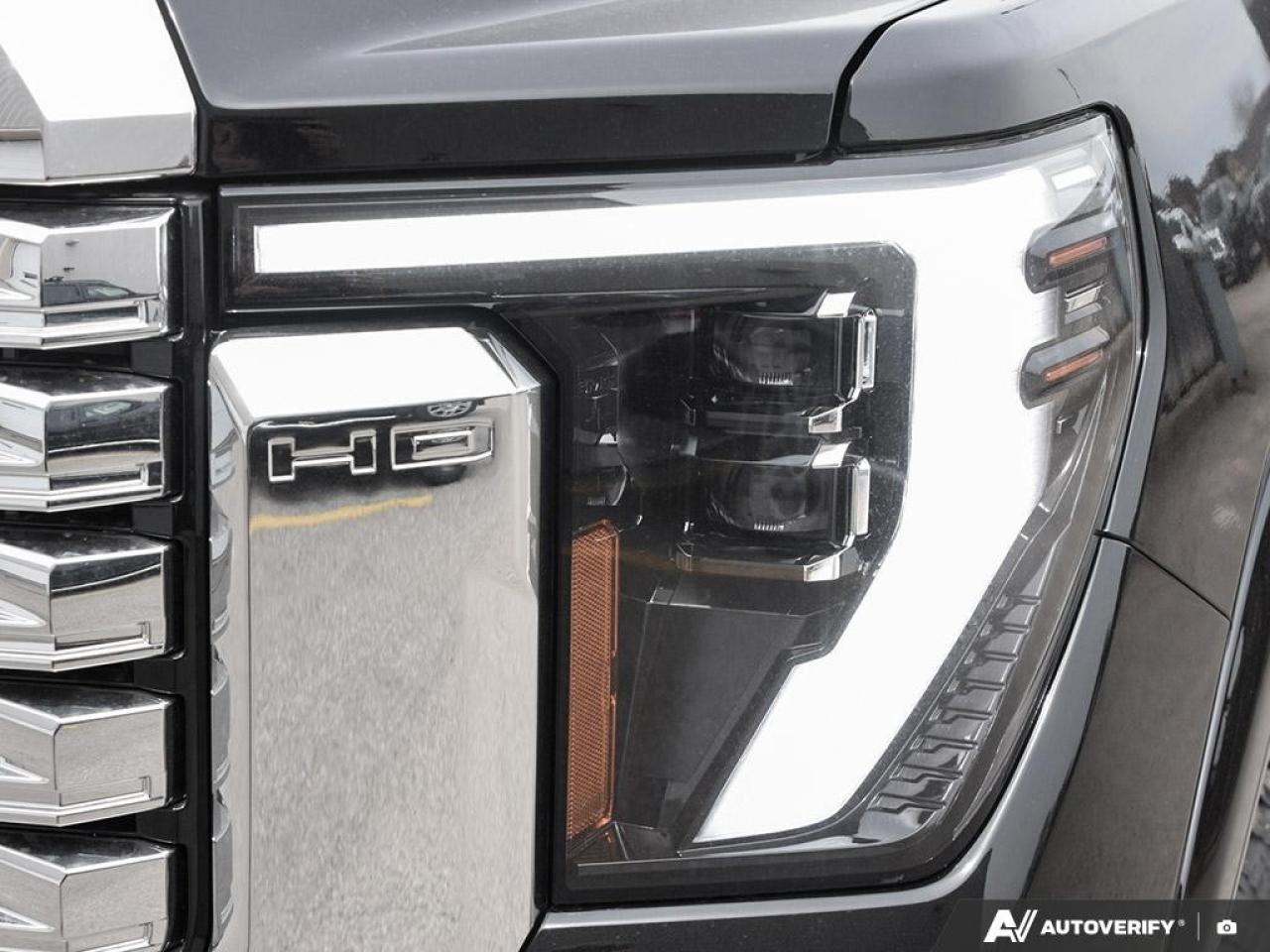 2025 GMC SIERRA 2500HD 4WD Crew Cab Standard Box Denali Photo