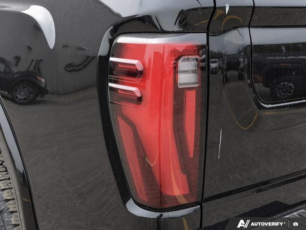 2025 GMC SIERRA 2500HD 4WD Crew Cab Standard Box Denali Photo