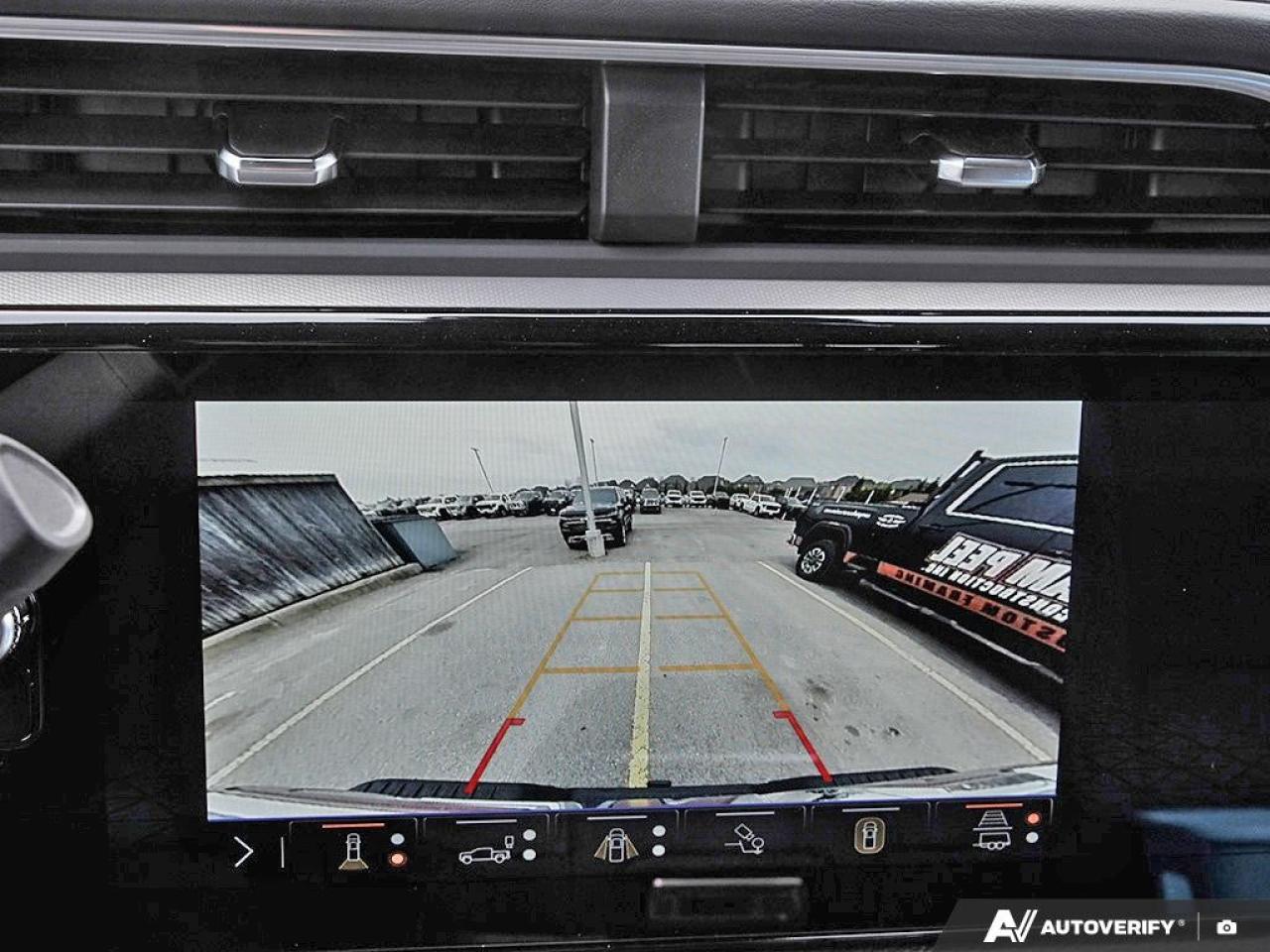 2025 GMC SIERRA 2500HD 4WD Crew Cab Standard Box Denali Photo