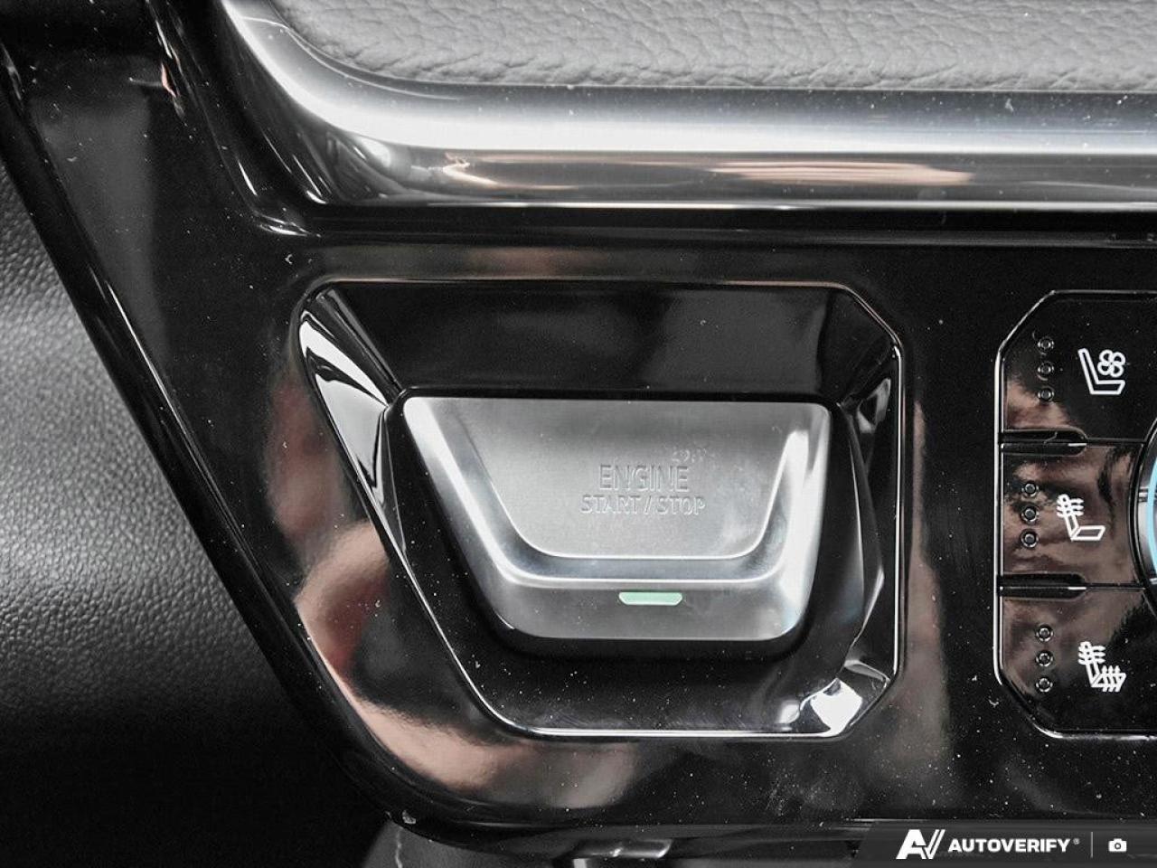 2025 GMC SIERRA 2500HD 4WD Crew Cab Standard Box Denali Photo