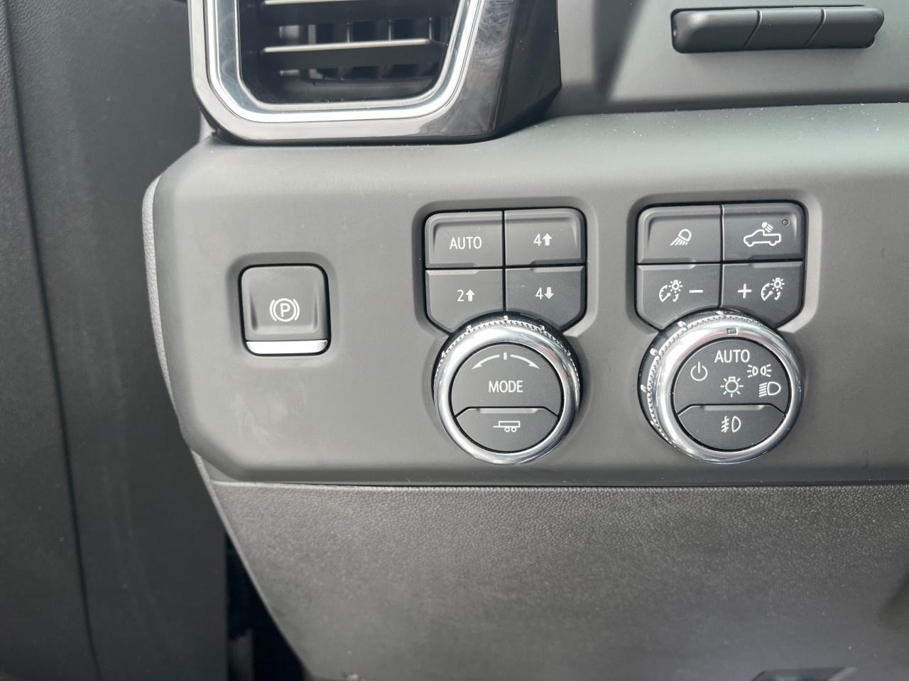 2025 GMC Sierra 1500 Crew Cab Short Box 4-Wheel Drive Denali Photo