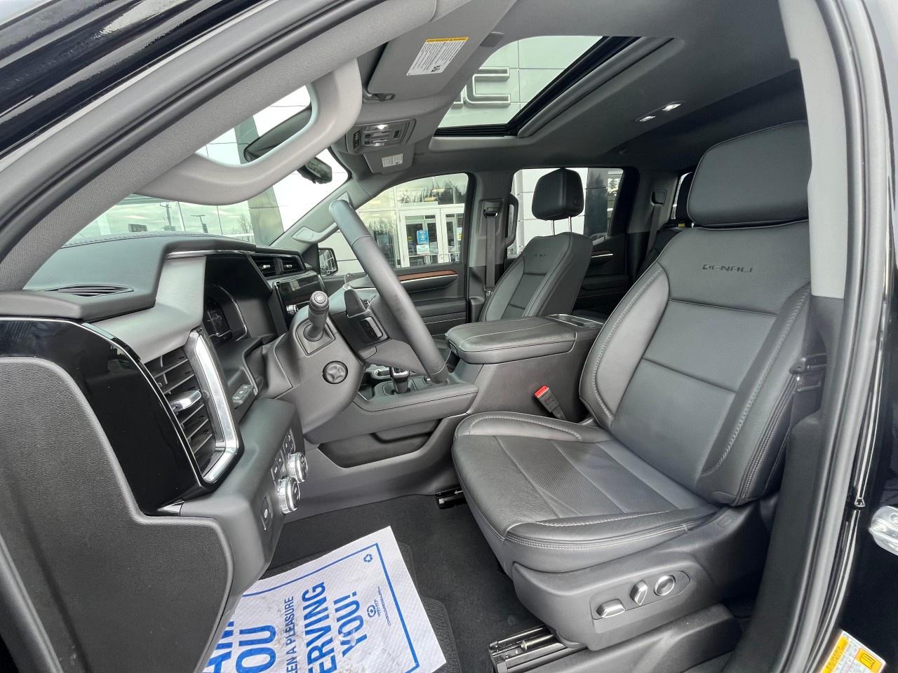 2025 GMC Sierra 1500 Crew Cab Short Box 4-Wheel Drive Denali Photo