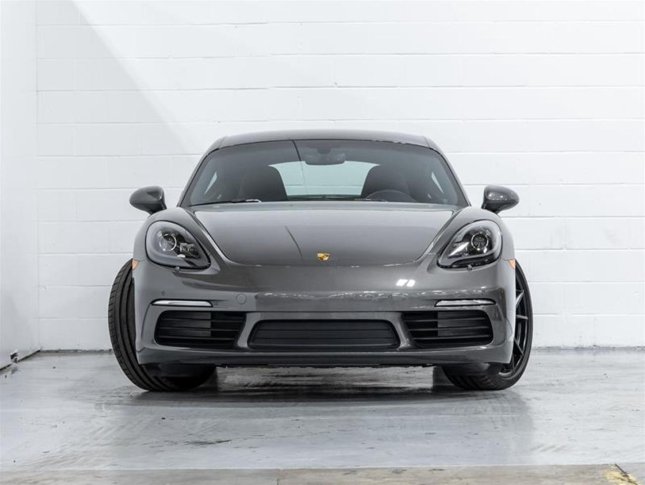 2025 Porsche 718 Cayman  Photo