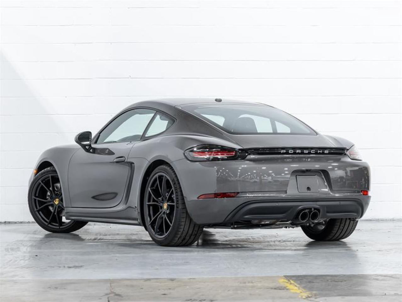 2025 Porsche 718 Cayman  Photo