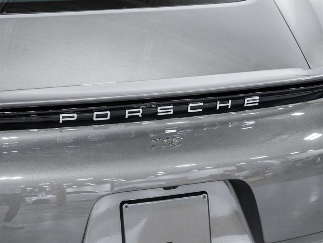 2025 Porsche 718 Cayman  Photo