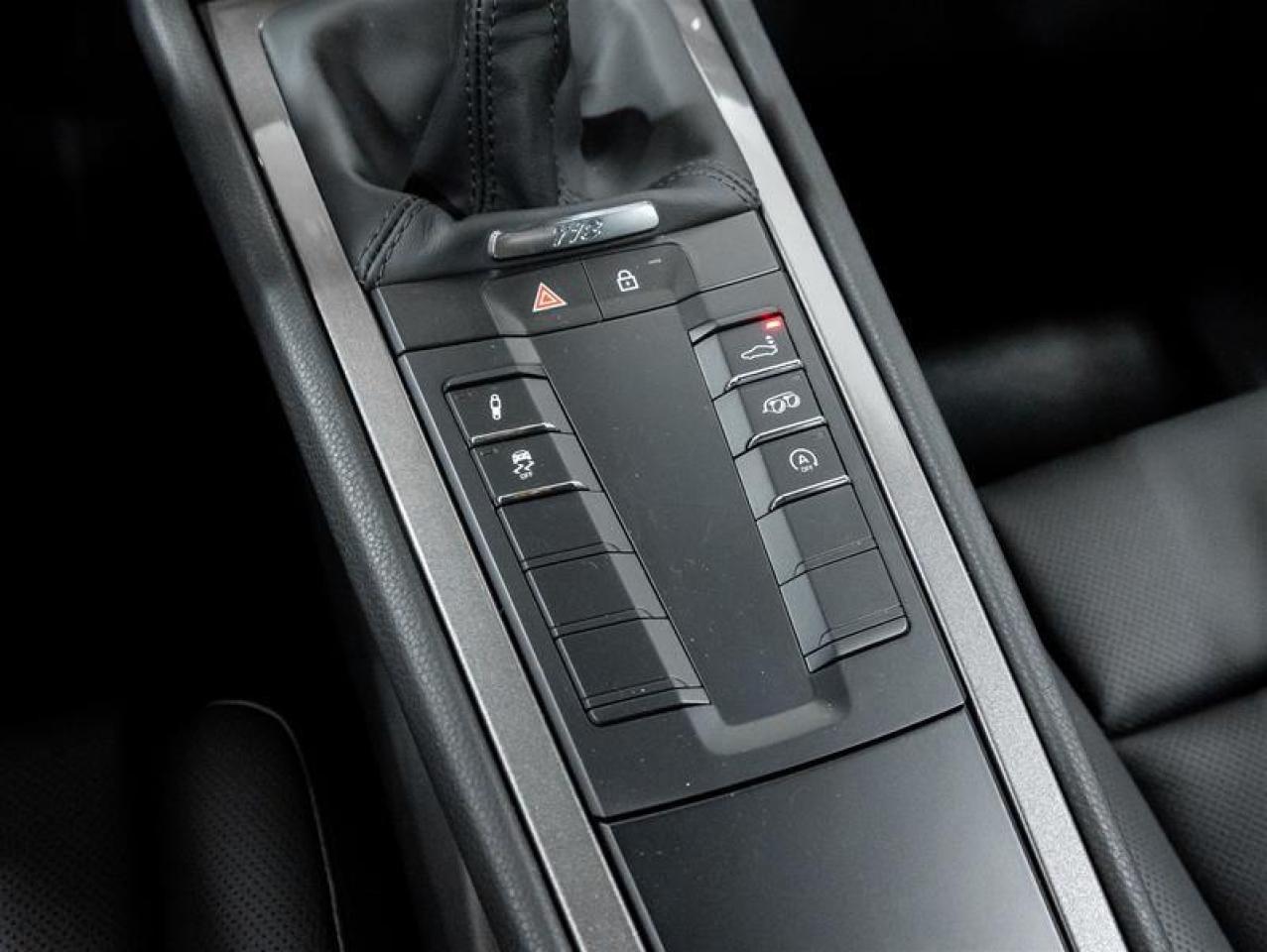 2025 Porsche 718 Cayman  Photo