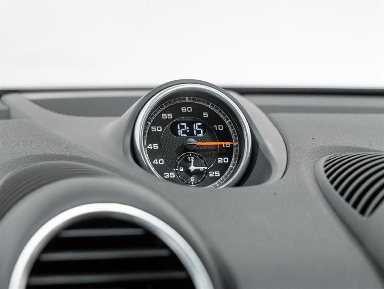 2025 Porsche 718 Cayman  Photo