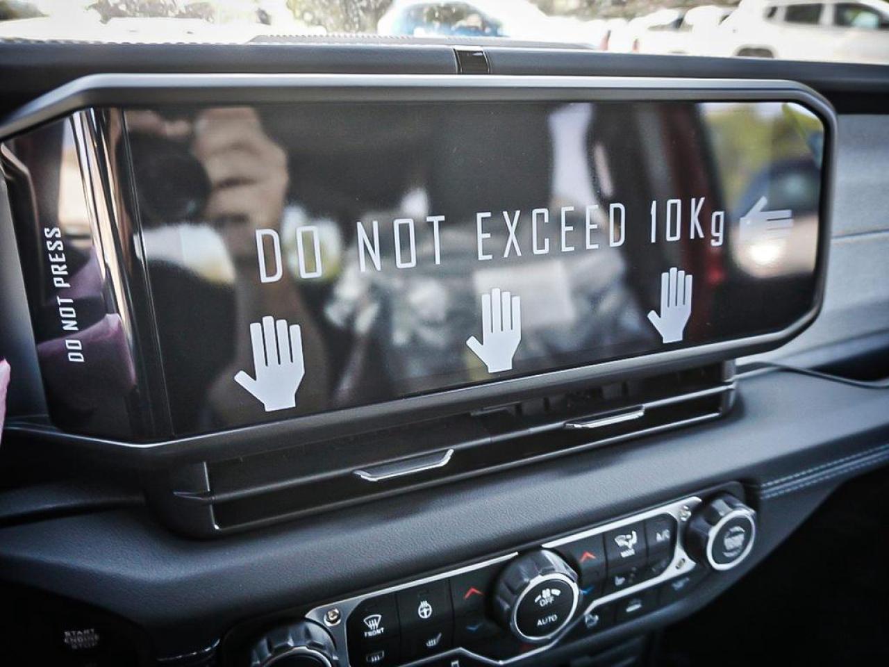 2025 Jeep Wrangler  Photo