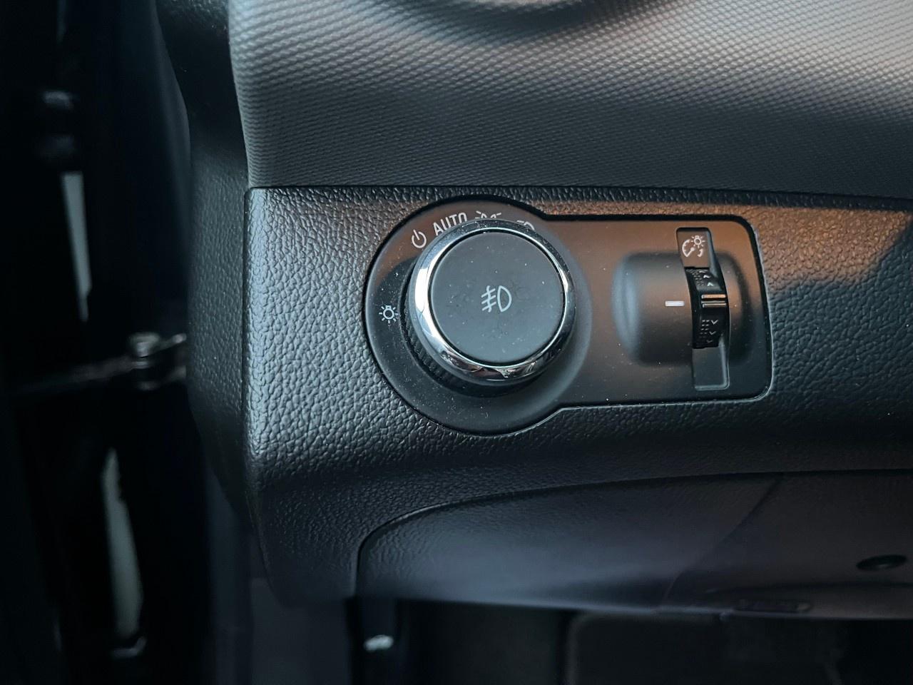 2015 Chevrolet Sonic 5dr HB LT Auto Photo