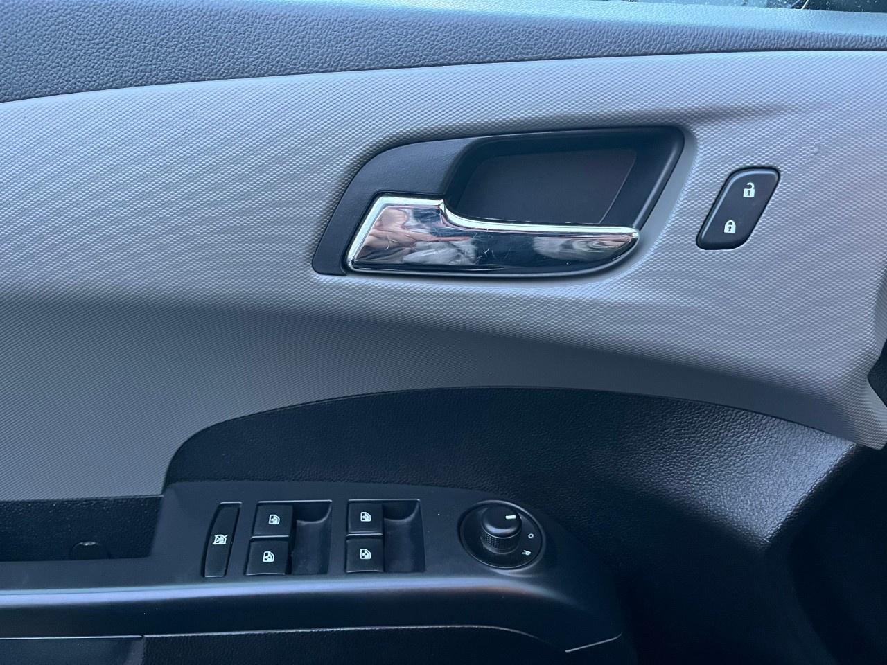 2015 Chevrolet Sonic 5dr HB LT Auto Photo