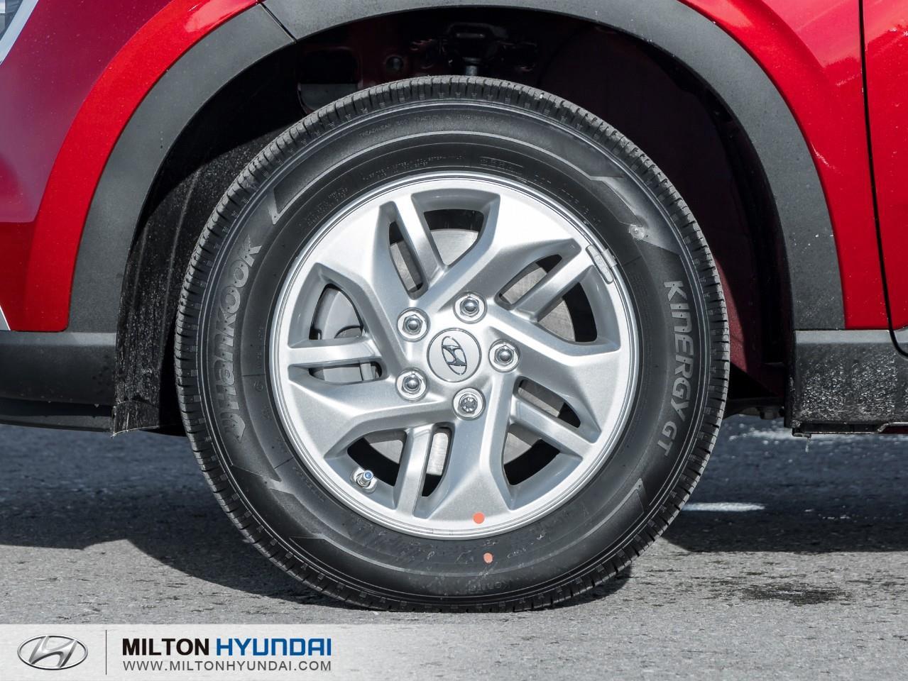 2026 Hyundai Venue Preferred w/Two-Tone 4dr Front-Wheel Drive Photo3