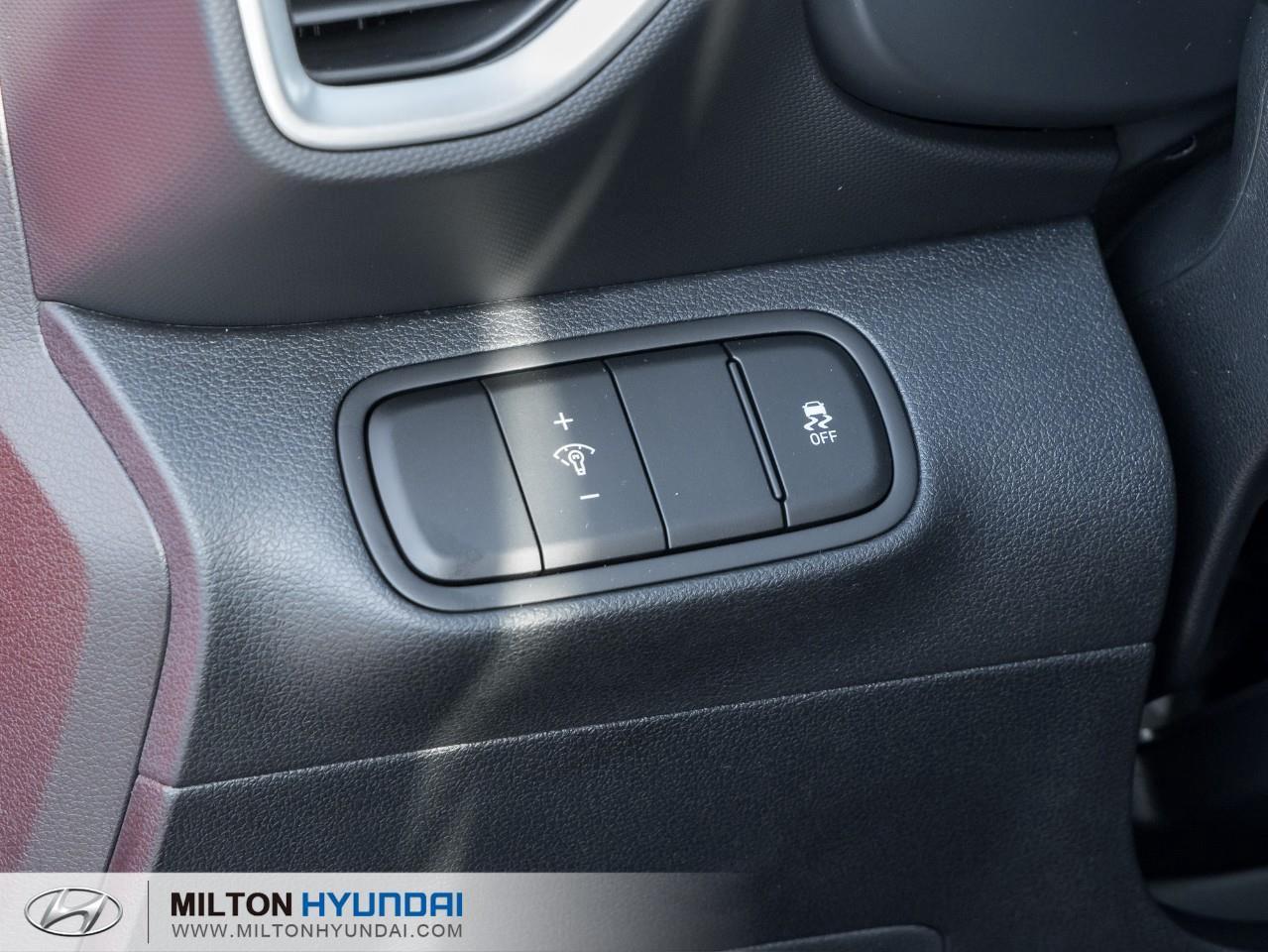 2026 Hyundai Venue Preferred w/Two-Tone 4dr Front-Wheel Drive Photo