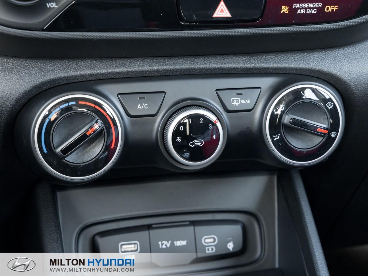 2026 Hyundai Venue Preferred w/Two-Tone 4dr Front-Wheel Drive Photo