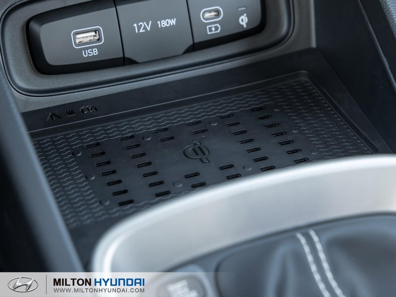 2026 Hyundai Venue Preferred w/Two-Tone 4dr Front-Wheel Drive Photo