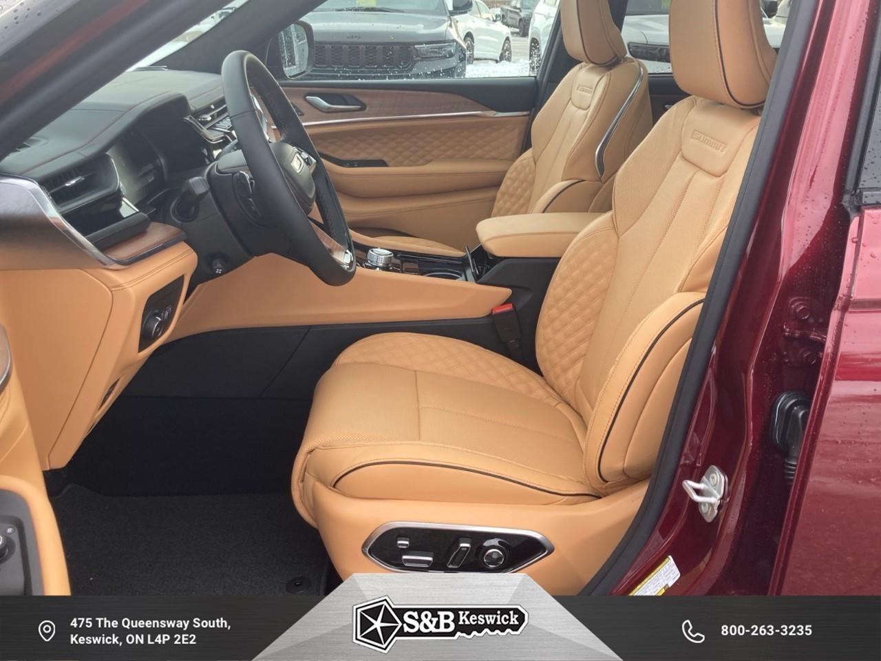 2025 Jeep Grand Cherokee Summit 4dr 4x4 Photo