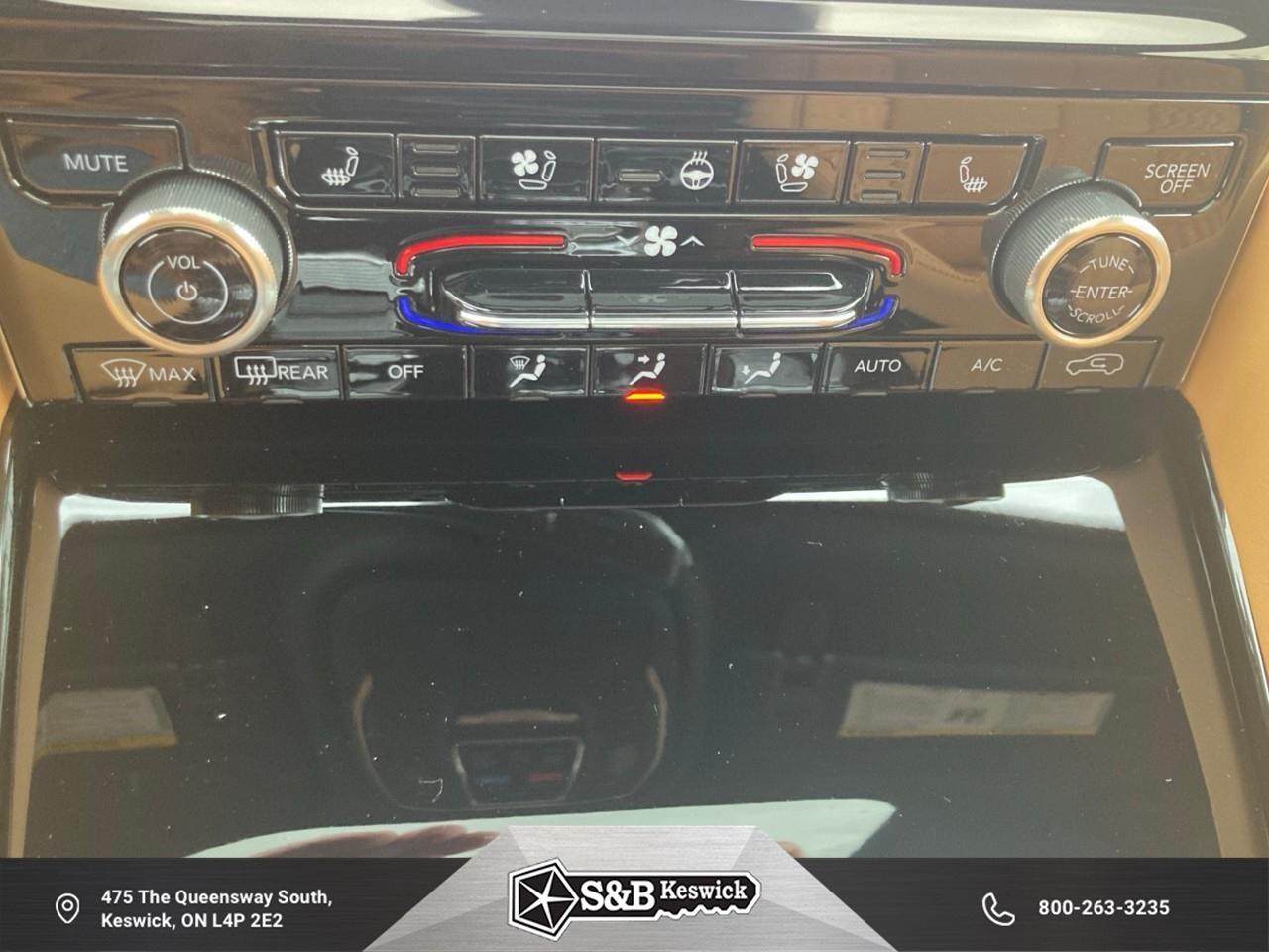 2025 Jeep Grand Cherokee Summit 4dr 4x4 Photo