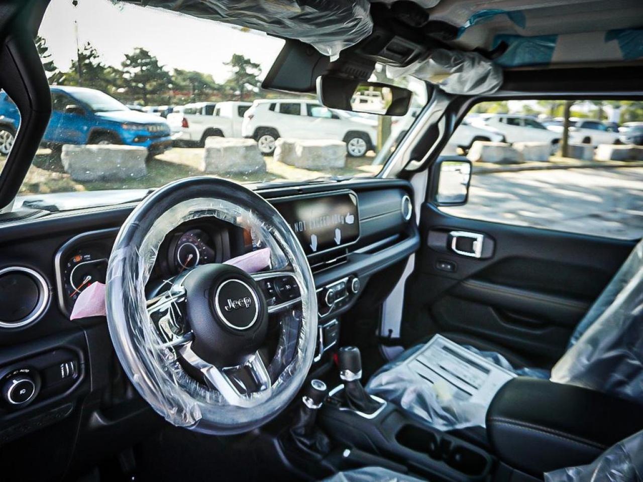 2025 Jeep Wrangler  Photo