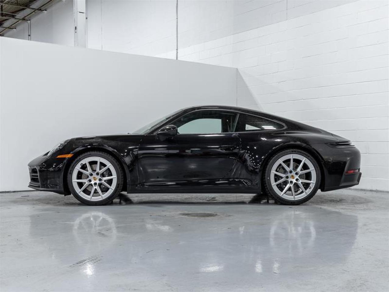 2025 Porsche 911  Photo3