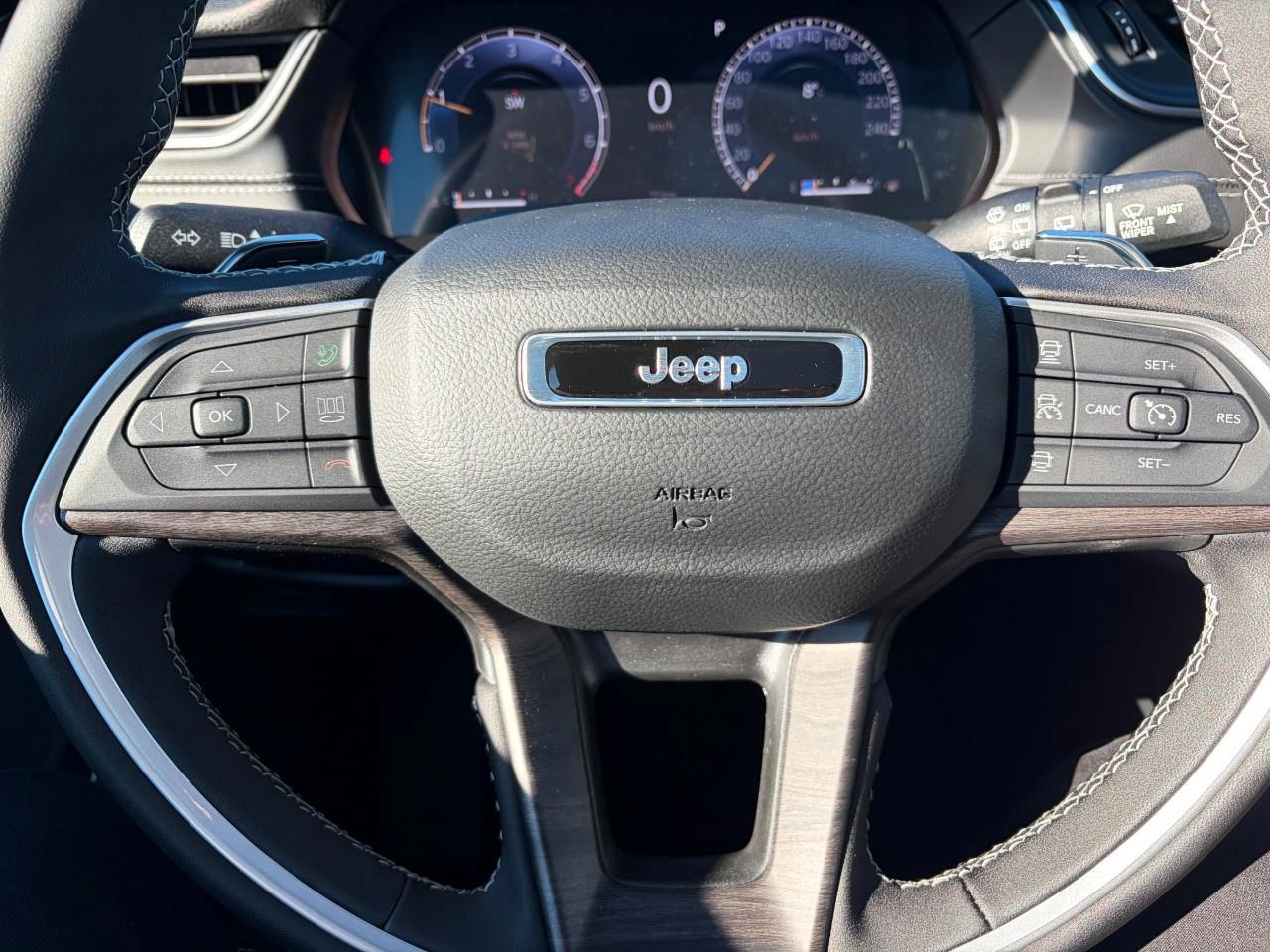 2025 Jeep Grand Cherokee Limited 4dr 4x4 Photo