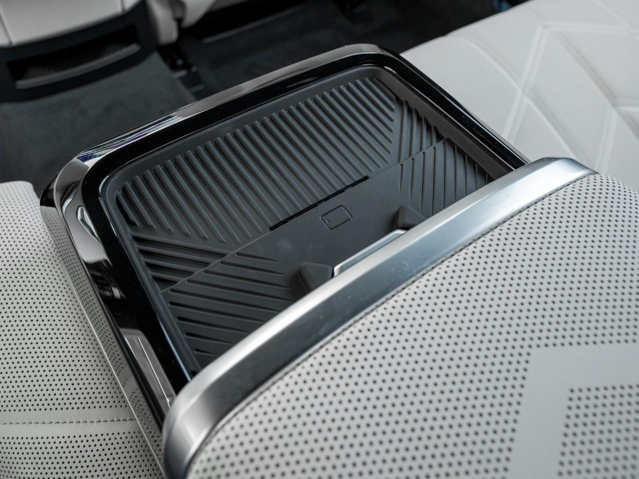 2025 BMW 760 i xDrive 4dr All-Wheel Drive Sedan Photo