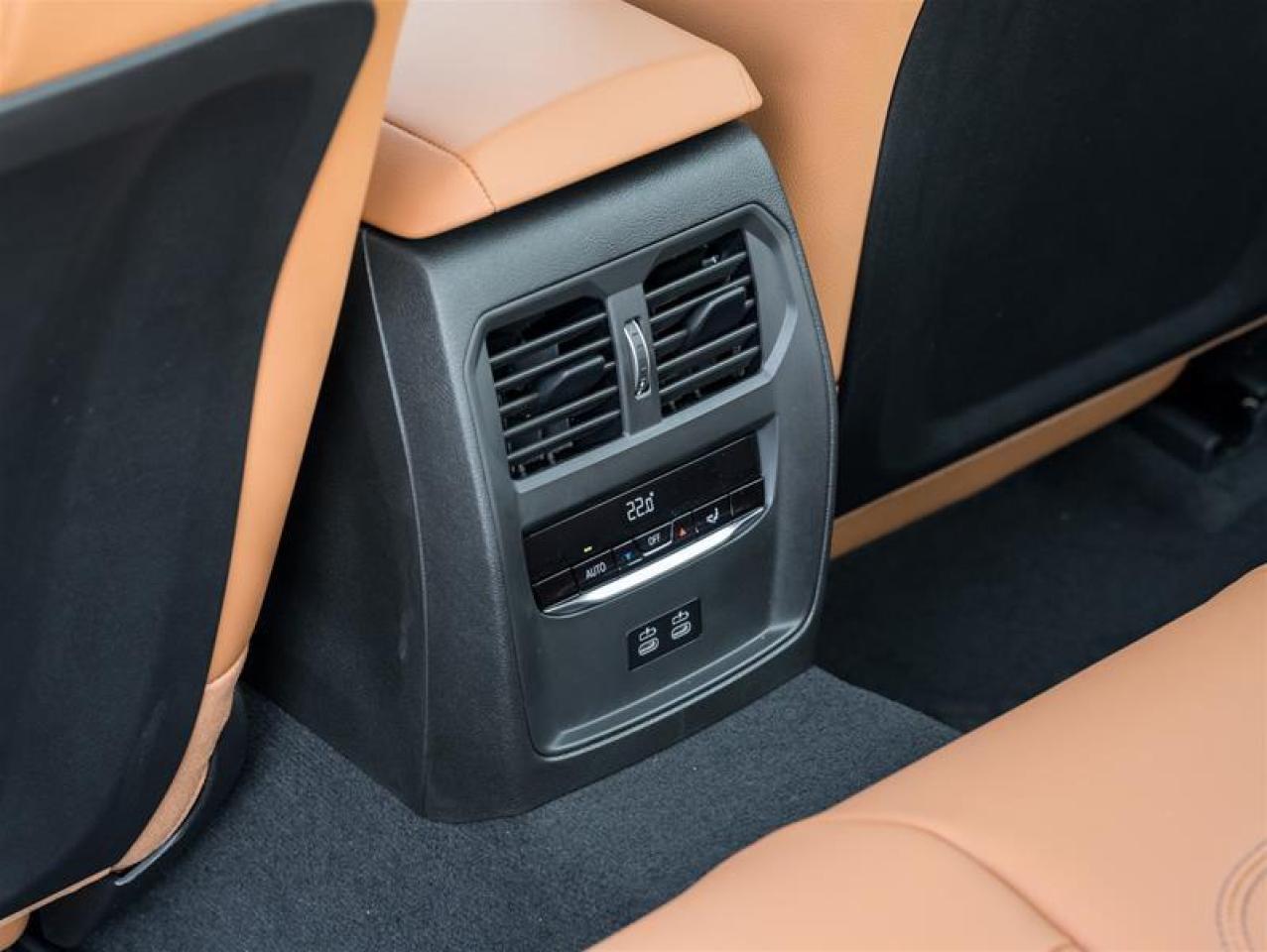 2026 BMW 330 i xDrive 4dr All-Wheel Drive Sedan Photo