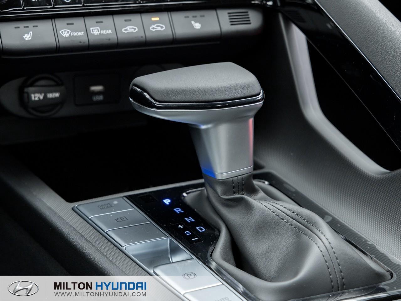 2026 Hyundai Elantra HEV Luxury 4dr Sedan Photo