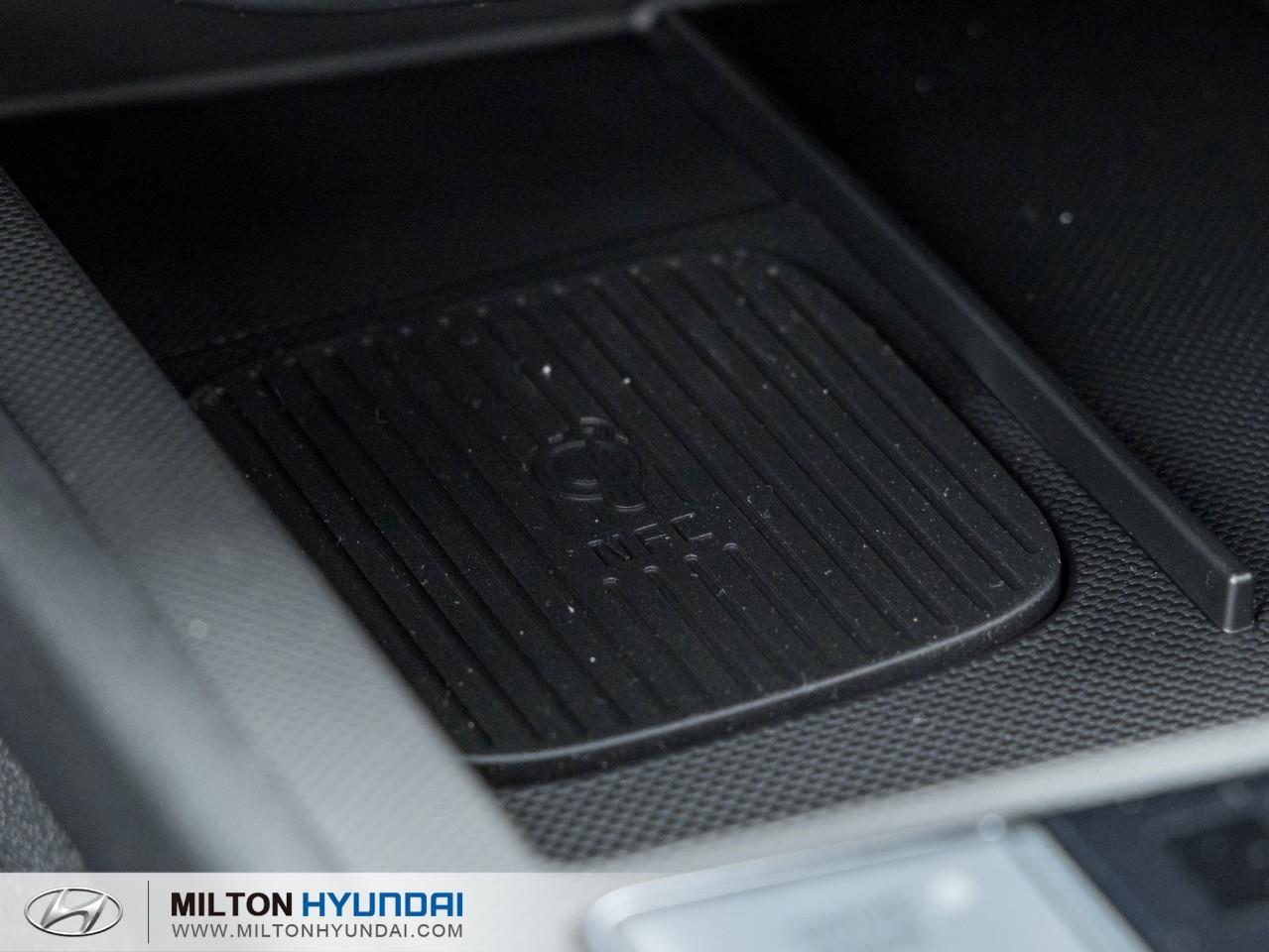 2026 Hyundai Elantra HEV Luxury 4dr Sedan Photo