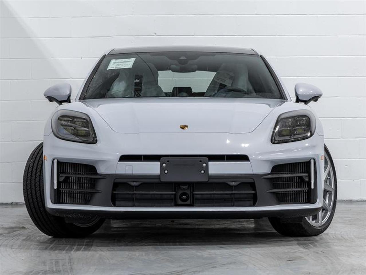 2025 Porsche Panamera  Photo