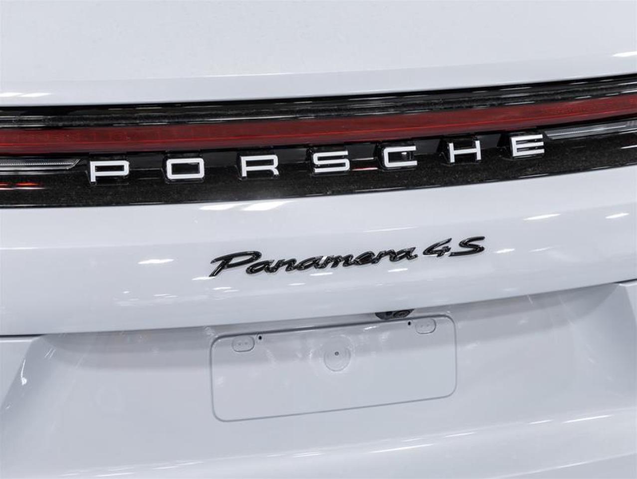 2025 Porsche Panamera  Photo