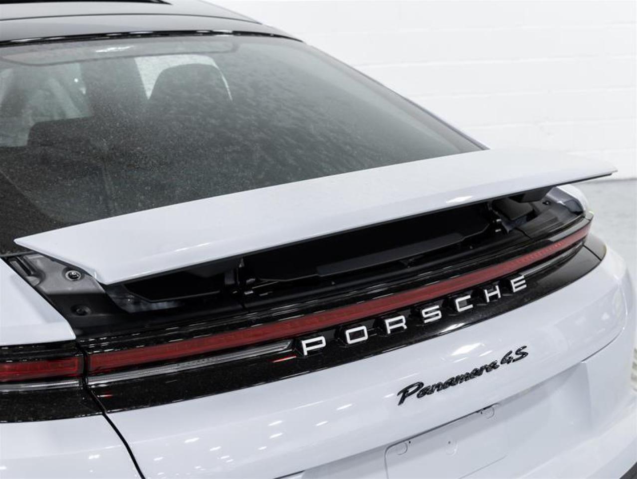 2025 Porsche Panamera  Photo
