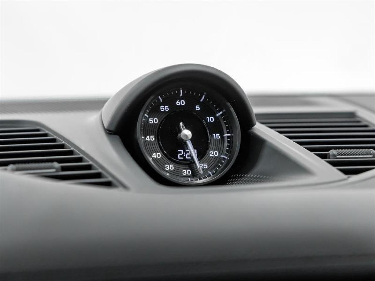 2025 Porsche Panamera  Photo