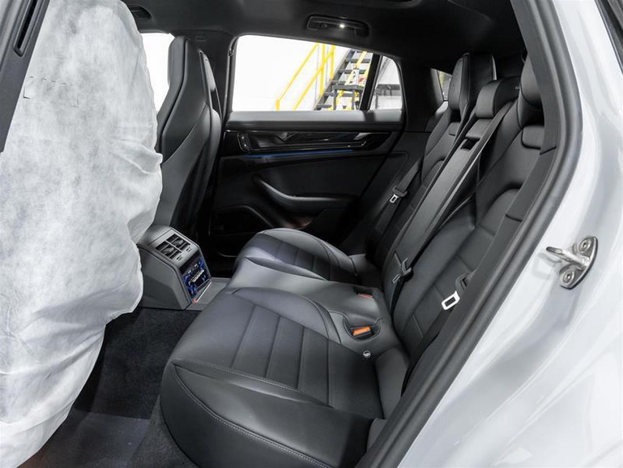 2025 Porsche Panamera  Photo