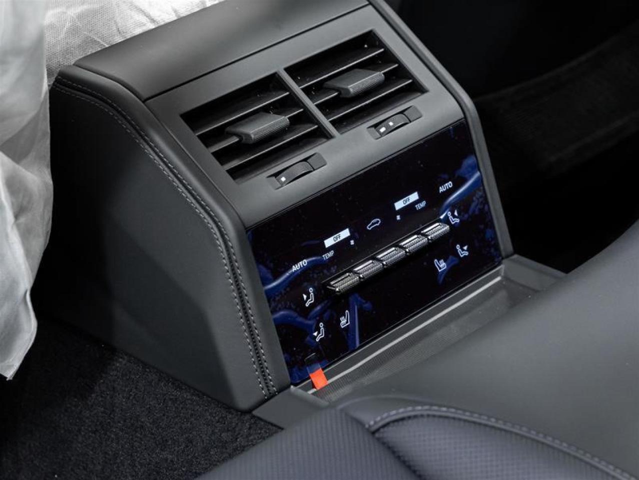 2025 Porsche Panamera  Photo