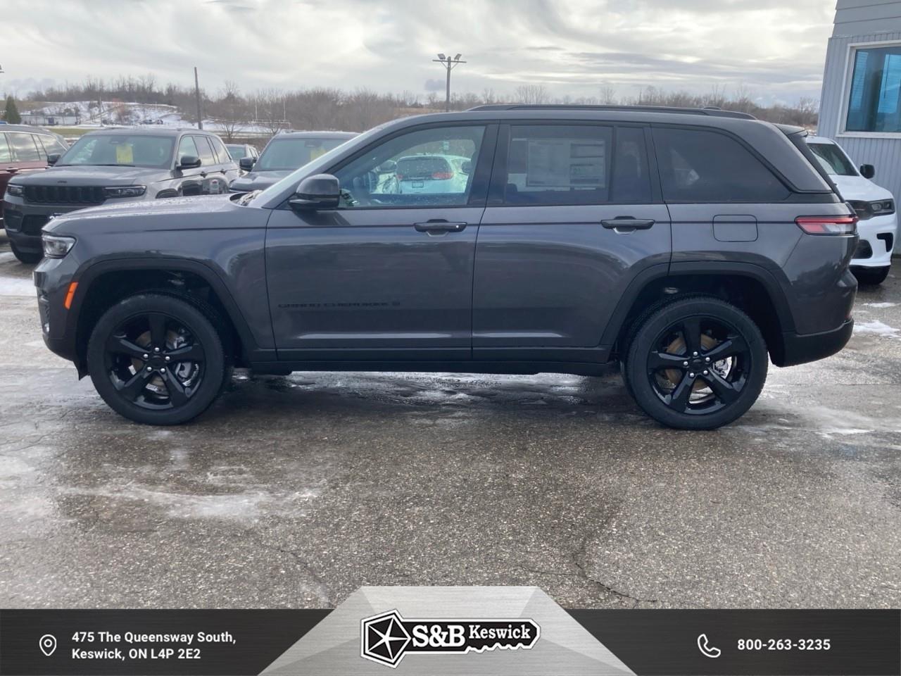 2025 Jeep Grand Cherokee Laredo 4dr 4x4 Photo