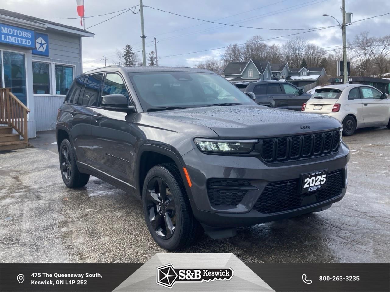 2025 Jeep Grand Cherokee Laredo 4dr 4x4 Photo