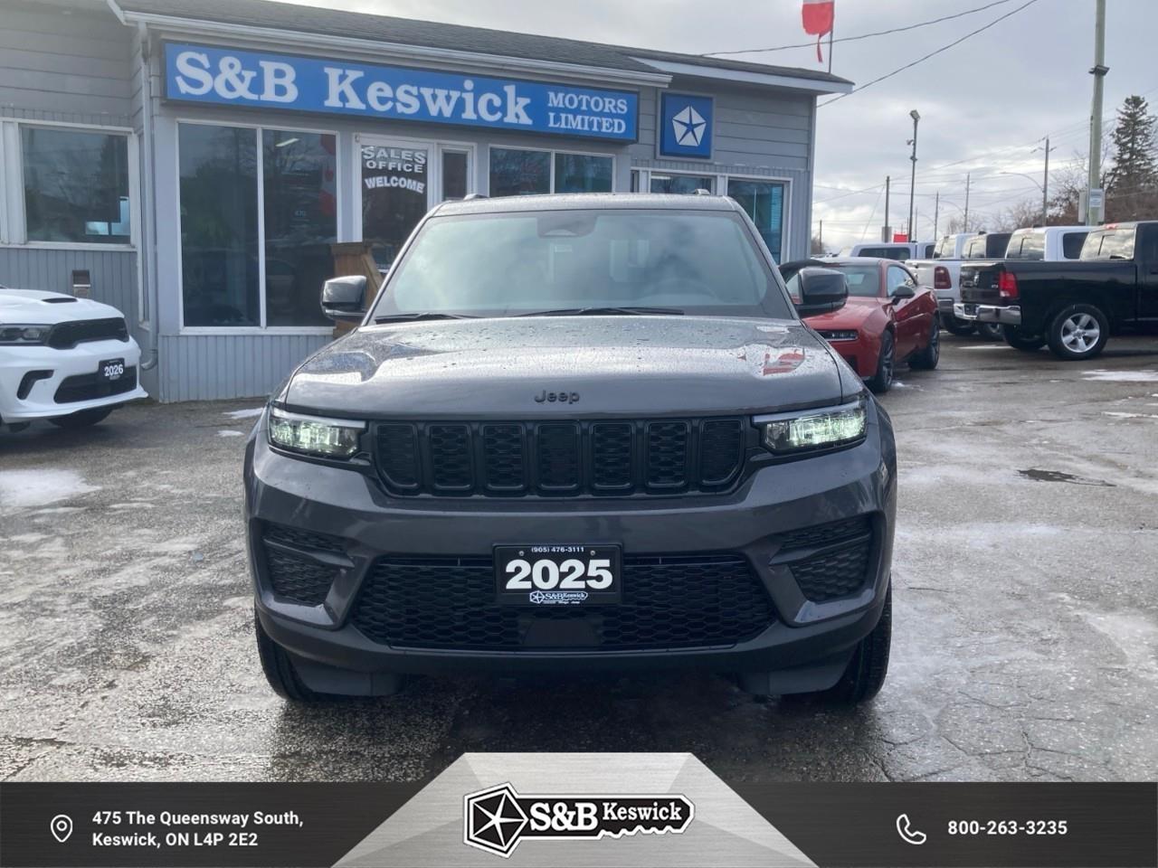 2025 Jeep Grand Cherokee Laredo 4dr 4x4 Photo