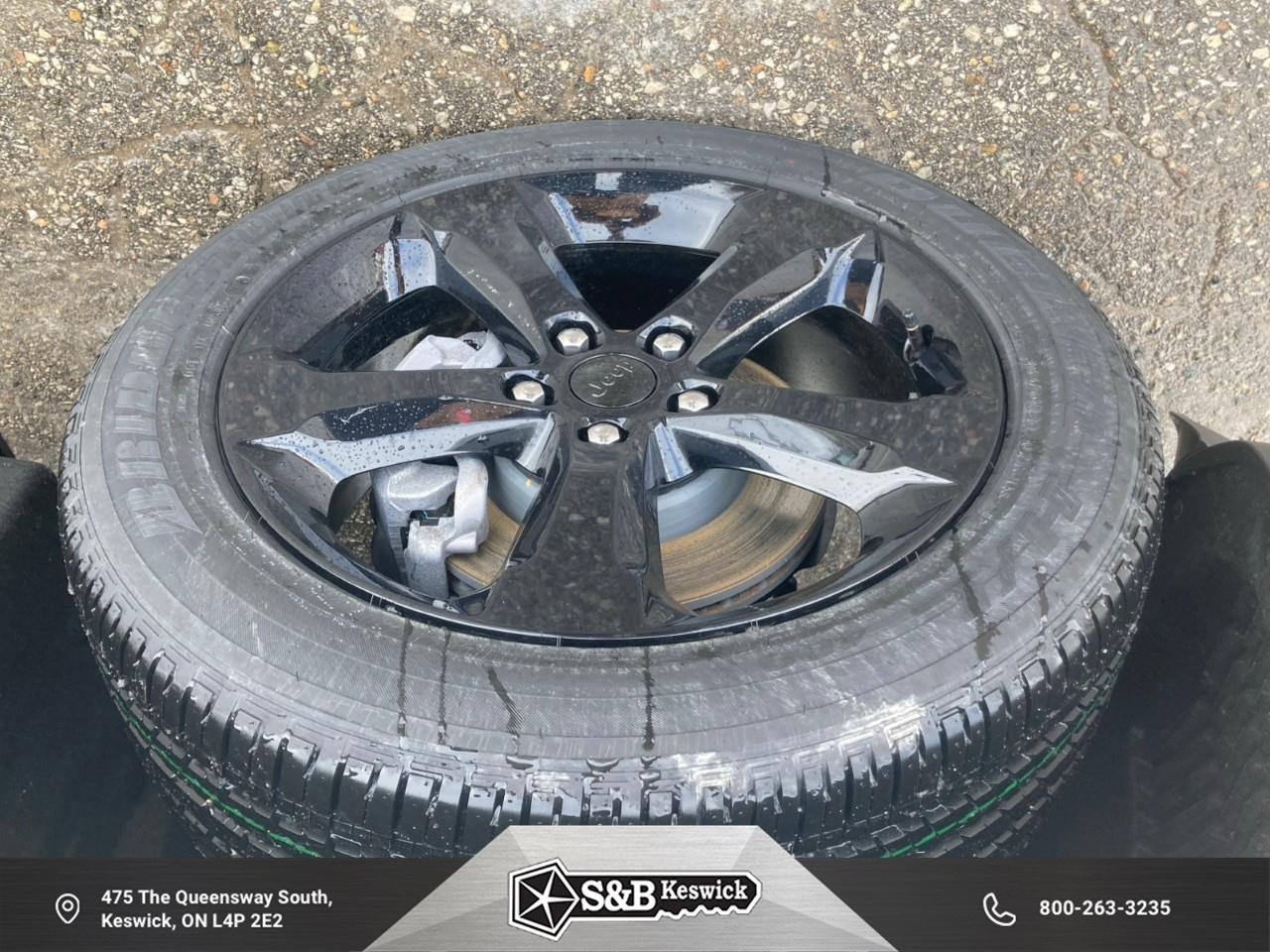 2025 Jeep Grand Cherokee Laredo 4dr 4x4 Photo