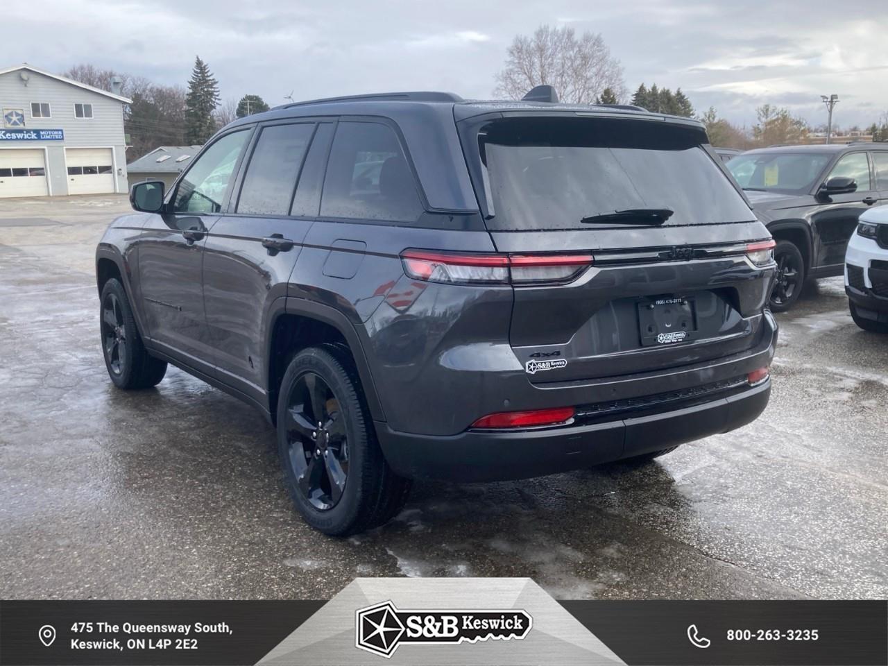 2025 Jeep Grand Cherokee Laredo 4dr 4x4 Photo