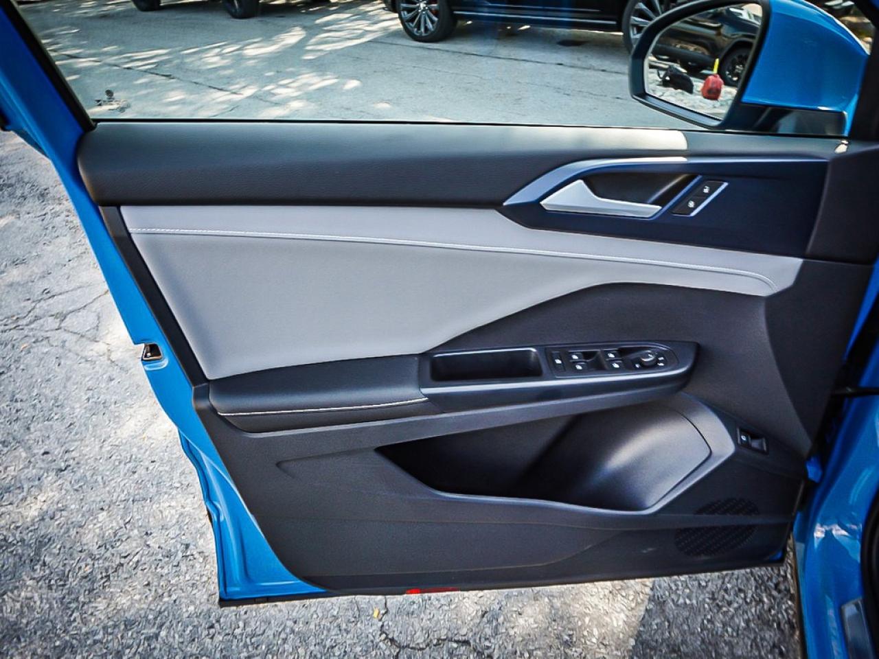 2024 Volkswagen Taos  Photo